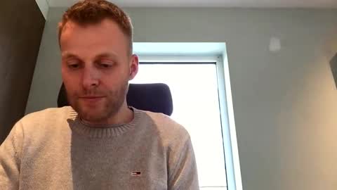 Snapshot of max_straight_1 chatting on December 2024 01:02:01 PM Max take off clothes online show from December 2024 01:02:01 PM