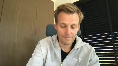 Snapshot of max_straight_1 chatting on September 2025 07:21:02 AM Max take off clothes online show from September 2025 07:21:02 AM