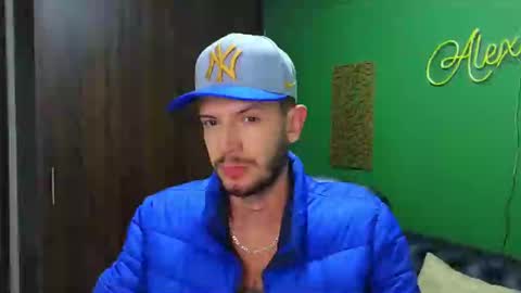 Snapshot of max_tayloor chatting on December 2024 05:04:01 AM Max Taylor online show from December 2024 05:04:01 AM