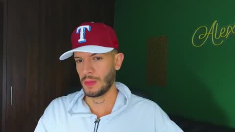 Snapshot of max_tayloor chatting on February 2025 01:37:02 PM Max Taylor online show from February 2025 01:37:02 PM