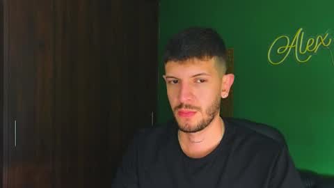 Snapshot of max_tayloor chatting on February 2025 08:16:02 PM Max Taylor online show from February 2025 08:16:02 PM