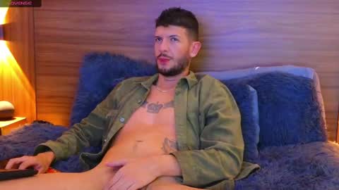 Snapshot of max_tayloor chatting on February 2025 06:54:02 AM Max Taylor online show from February 2025 06:54:02 AM