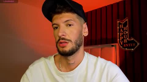 Snapshot of max_tayloor chatting on November 2025 01:04:01 AM Max Taylor online show from November 2025 01:04:01 AM