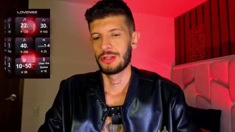 Snapshot of max_tayloor chatting on December 2025 12:09:02 AM Max Taylor online show from December 2025 12:09:02 AM