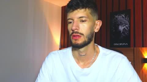 Snapshot of max_tayloor chatting on December 2025 06:03:02 PM Max Taylor online show from December 2025 06:03:02 PM