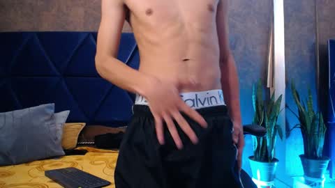 MAX--- online show from April 2026 05:52:01 AM