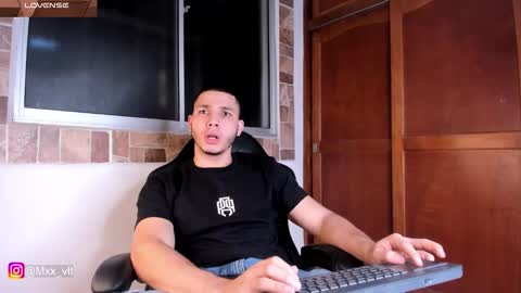 Snapshot of max_valiant1 chatting on January 2026 01:42:02 AM max_valiant1 online show from January 2026 01:42:02 AM