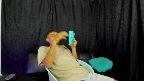 MAX     online show from December 2024 07:49:02 AM