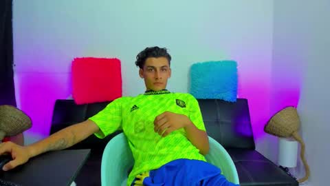 MAX     online show from September 2025 06:02:02 AM