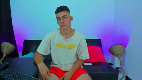 MAX     online show from October 2025 03:00:01 PM