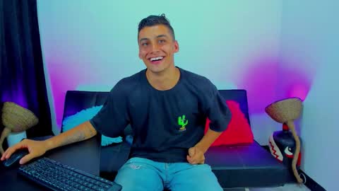 MAX     online show from November 2025 08:20:02 AM