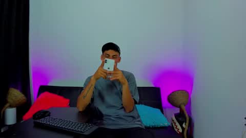 MAX     online show from January 2026 02:28:01 AM