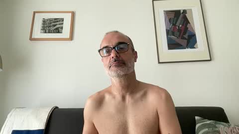 Max Mikado online show from April 2026 11:58:02 AM