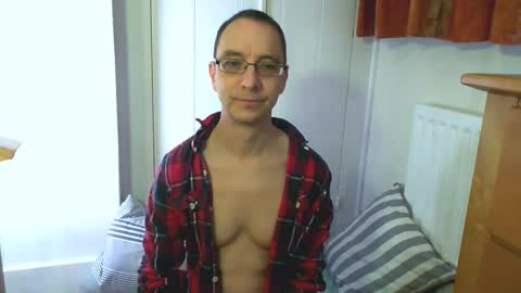 Max Davies online show from December 2025 10:52:02 AM