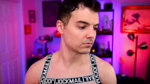 Snapshot of maxhughes chatting on November 2025 04:23:01 AM Max Hughes online show from November 2025 04:23:01 AM