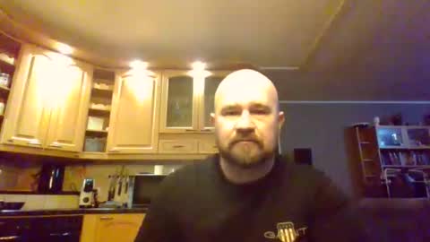 Snapshot of maxhunter chatting on November 2025 04:42:01 PM maxhunter online show from November 2025 04:42:01 PM