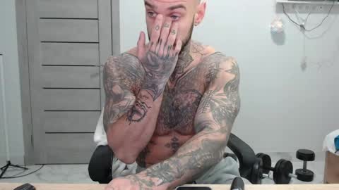 Snapshot of maxi_foxxx chatting on April 2026 07:22:01 AM Maximus Fox online show from April 2026 07:22:01 AM