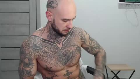 Snapshot of maxi_foxxx chatting on April 2026 04:28:02 AM Maximus Fox online show from April 2026 04:28:02 AM