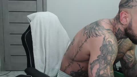 Snapshot of maxi_foxxx chatting on May 2026 07:47:01 AM Maximus Fox online show from May 2026 07:47:01 AM
