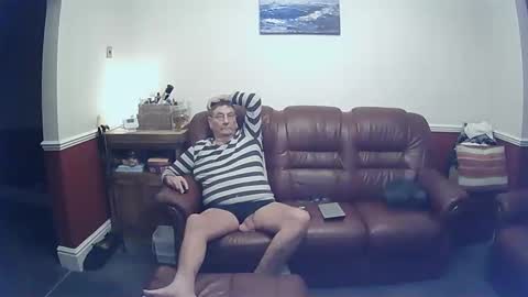 Snapshot of maxi_johnes chatting on January 2025 08:39:01 PM MAX online show from January 2025 08:39:01 PM