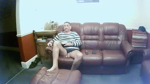 Snapshot of maxi_johnes chatting on January 2025 07:34:01 PM MAX online show from January 2025 07:34:01 PM