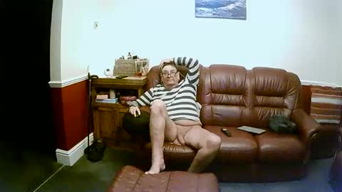 Snapshot of maxi_johnes chatting on January 2025 03:31:01 AM MAX online show from January 2025 03:31:01 AM