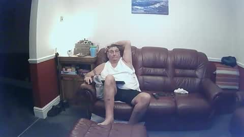 Snapshot of maxi_johnes chatting on January 2025 01:08:01 AM MAX online show from January 2025 01:08:01 AM