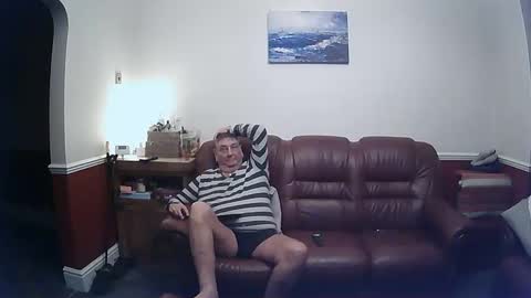 Snapshot of maxi_johnes chatting on February 2025 08:49:01 PM MAX online show from February 2025 08:49:01 PM