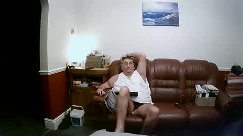 Snapshot of maxi_johnes chatting on February 2025 03:43:01 AM MAX online show from February 2025 03:43:01 AM