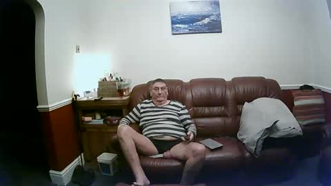 Snapshot of maxi_johnes chatting on February 2025 02:05:02 AM MAX online show from February 2025 02:05:02 AM