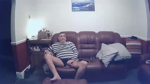 Snapshot of maxi_johnes chatting on February 2025 11:25:02 PM MAX online show from February 2025 11:25:02 PM