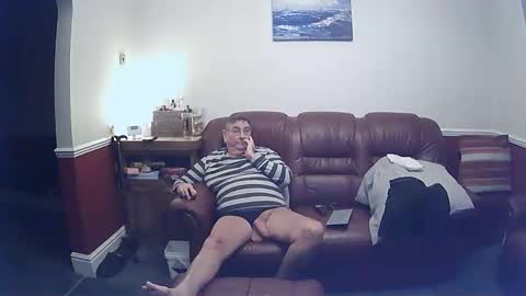 Snapshot of maxi_johnes chatting on February 2025 09:48:01 PM MAX online show from February 2025 09:48:01 PM