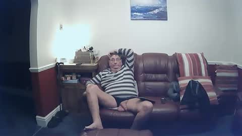 Snapshot of maxi_johnes chatting on February 2025 09:33:02 PM MAX online show from February 2025 09:33:02 PM