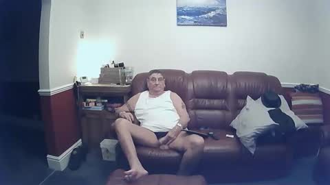 Snapshot of maxi_johnes chatting on March 2025 11:05:01 PM MAX online show from March 2025 11:05:01 PM