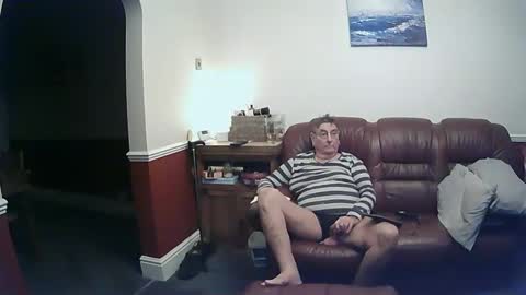 Snapshot of maxi_johnes chatting on March 2025 10:04:02 PM MAX online show from March 2025 10:04:02 PM