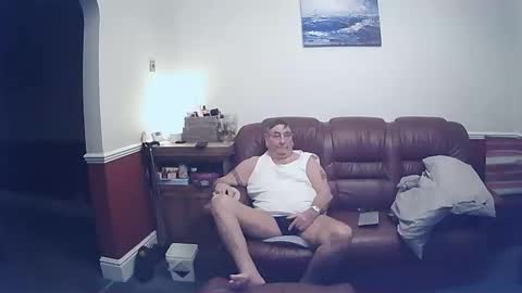 Snapshot of maxi_johnes chatting on March 2025 09:57:01 PM MAX online show from March 2025 09:57:01 PM