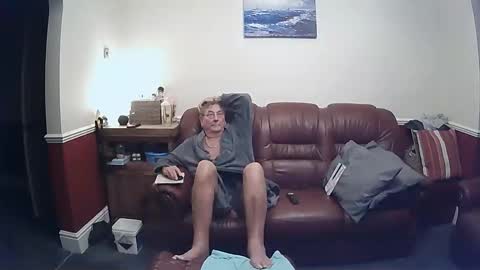 Snapshot of maxi_johnes chatting on September 2025 10:31:01 PM MAX online show from September 2025 10:31:01 PM