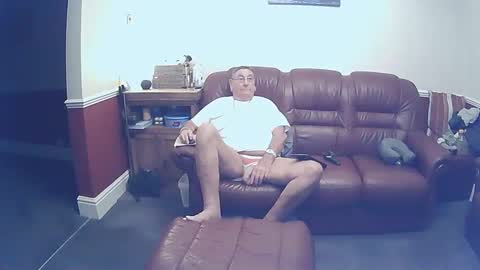 Snapshot of maxi_johnes chatting on September 2025 10:03:02 PM MAX online show from September 2025 10:03:02 PM