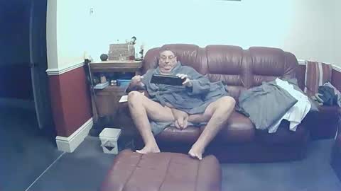 Snapshot of maxi_johnes chatting on October 2025 11:23:01 PM MAX online show from October 2025 11:23:01 PM