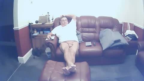 Snapshot of maxi_johnes chatting on October 2025 10:08:02 PM MAX online show from October 2025 10:08:02 PM