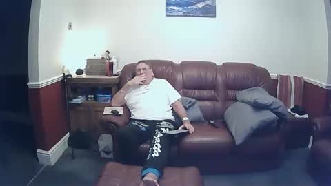 Snapshot of maxi_johnes chatting on October 2025 10:10:01 PM MAX online show from October 2025 10:10:01 PM