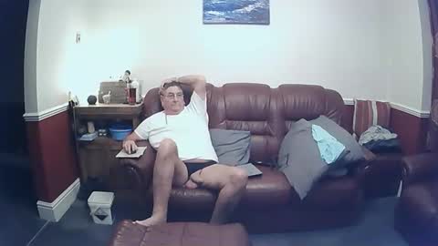 Snapshot of maxi_johnes chatting on October 2025 10:36:01 PM MAX online show from October 2025 10:36:01 PM