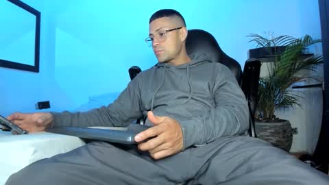 MAXI      online show from January 2026 02:35:02 AM