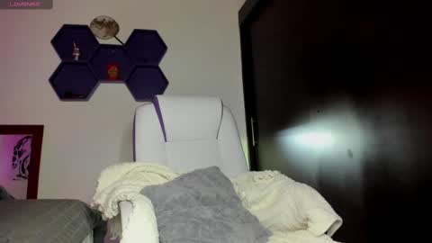 Snapshot of maxianomal chatting on February 2025 06:37:01 PM Max online show from February 2025 06:37:01 PM