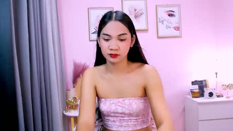 Snapshot of maxie_greyson chatting on February 2025 03:36:01 AM maxie greyson online show from February 2025 03:36:01 AM