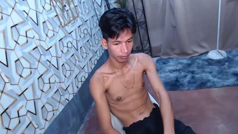 Reyn online show from February 2025 11:51:02 PM