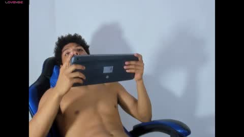 Maximiliano online show from July 2026 01:48:01 PM