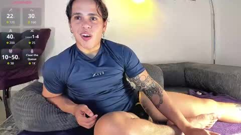 maximiliano_scoott_ online show from May 2026 01:02:02 AM
