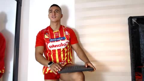Maximo Sebastian online show from May 2026 02:44:02 PM