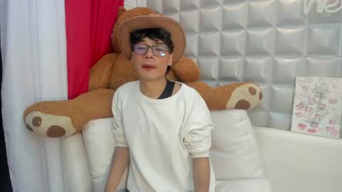 maximus1920 online show from July 2026 06:32:02 PM